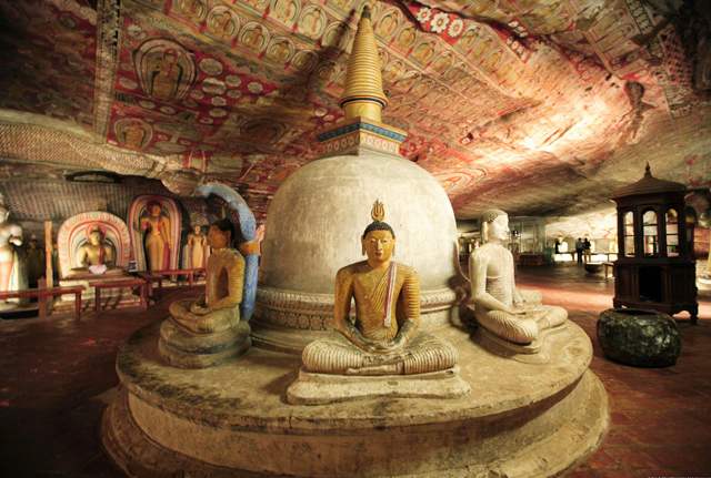 Dambulla,Sigiriya daytour4 of muthulankatours